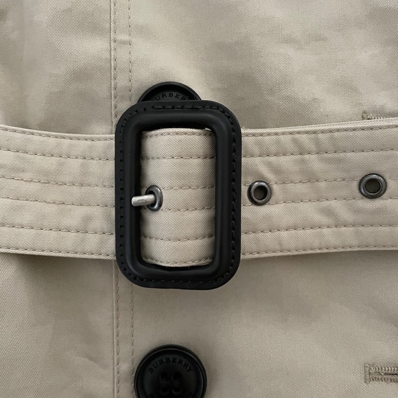 BURBERRY TRENCH COAT - Picture 2 of 12